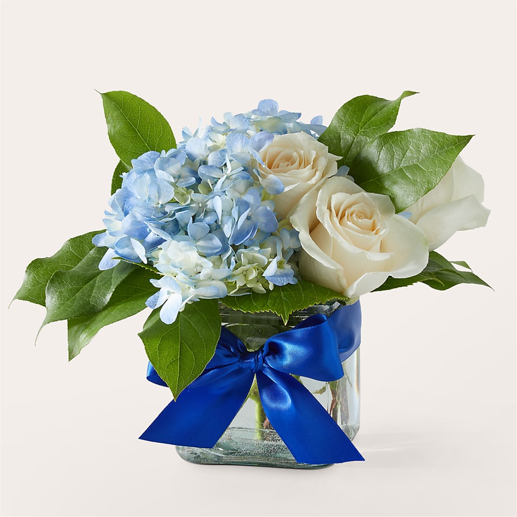 Sky Blue Delight Bouquet – Chillicothe High Street Flower Shop, Chillicothe OH