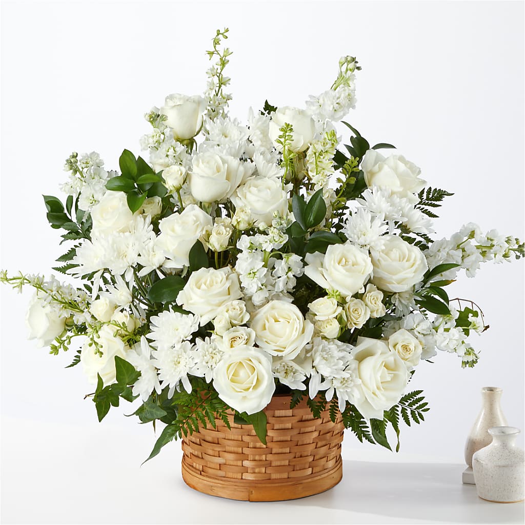Heartfelt Condolences Arrangement – Chillicothe High Street Flower Shop, Chillicothe OH