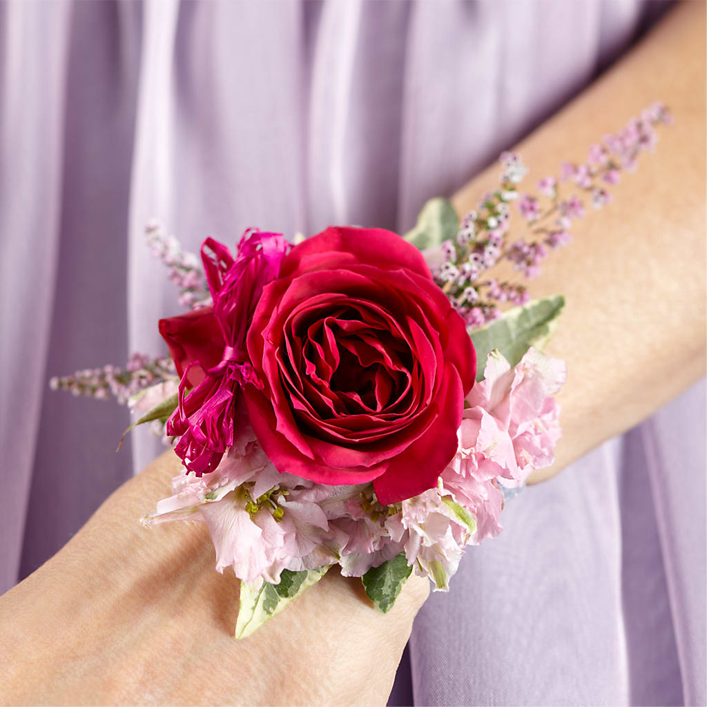 Rose Charm Corsage – Chillicothe High Street Flower Shop, Chillicothe OH