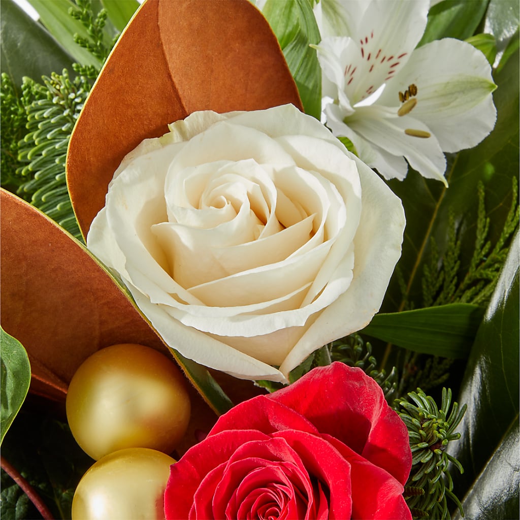 Joy & Jolly Bouquet –  Chillicothe High Street Flower Shop, Chillicothe OH