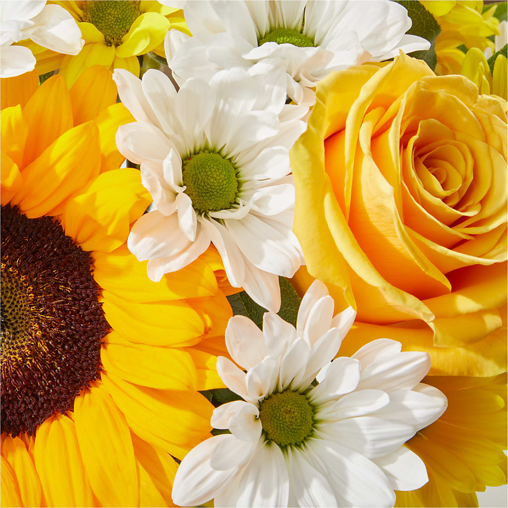 Be Happy Bouquet –  Chillicothe High Street Flower Shop, Chillicothe OH