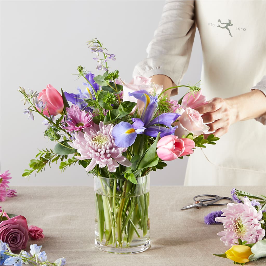 Pastel Tradition - A Florist Original –  Chillicothe High Street Flower Shop, Chillicothe OH